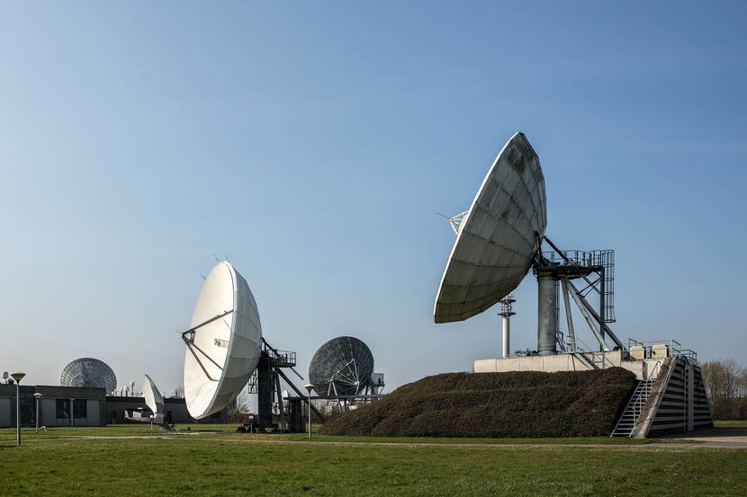 Schotels antennes buiten